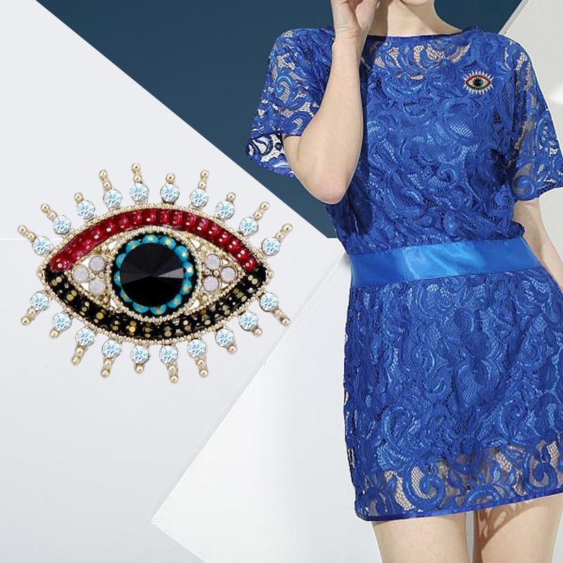 Lencana Mata Jahat, Kostum Hal - Vintage Collectible Pins ulasan dan harga